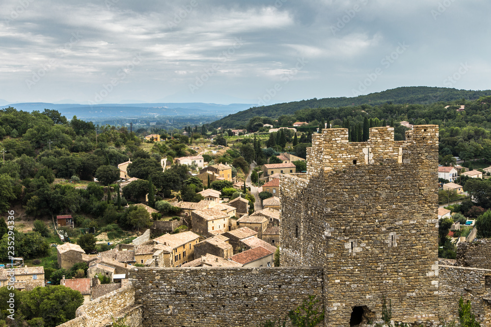 Vue de la vallée du Rhône depuis le château de Saint Montan