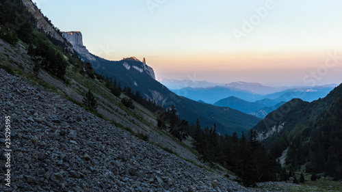Foto Vue sur la dent de Die au petit matin
