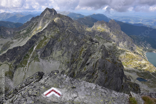 Fototapeta Naklejka Na Ścianę i Meble -  Orla Perć, Kozi Wierch widok na Kasprowy Wierch, Giewont i Świnicę