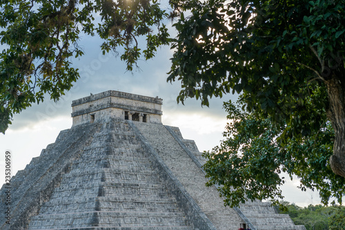 Cuadro en lienzo chichen itza