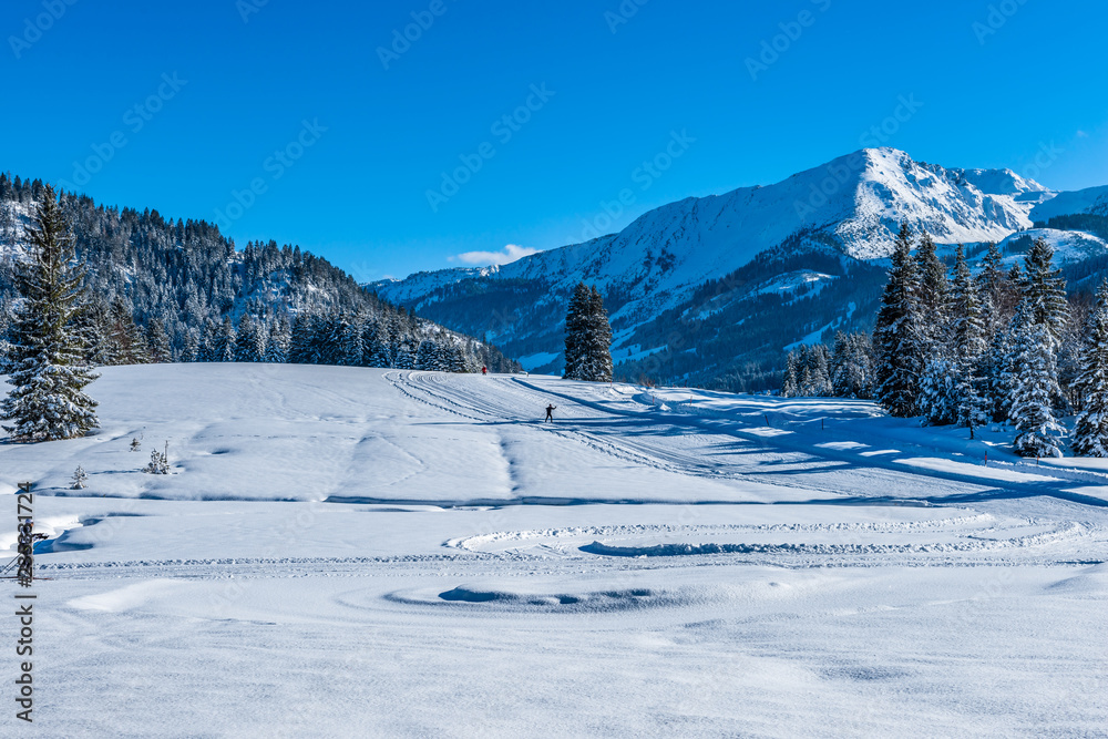 Langlaufloipe vom Unterjoch zum Tannheimer Tal Allgäu Langlaufloipe vom Unterjoch zum Tannheimer Tal Allgäu
