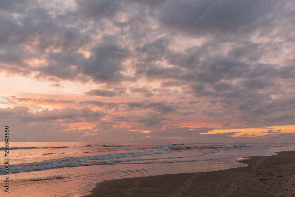 Sunlight bounce on clouds at sundown Sunlight bounce on clouds at sundown