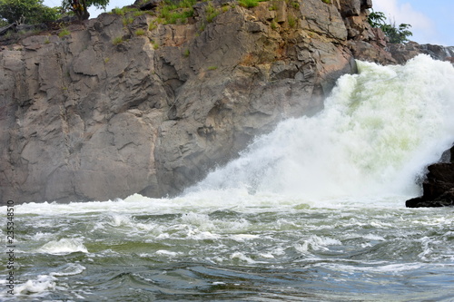 Amazing waterfalls in Hogenakkal Tamilnadu