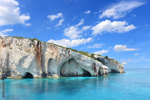 Błękitne jaskinie na wyspie Zakynthos - Grecja