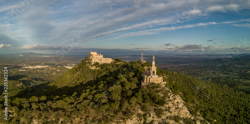 Obraz na płótnie Aerial view of the statue of Christ and the Sant Salvador sanctuary, Mallorca w salonie