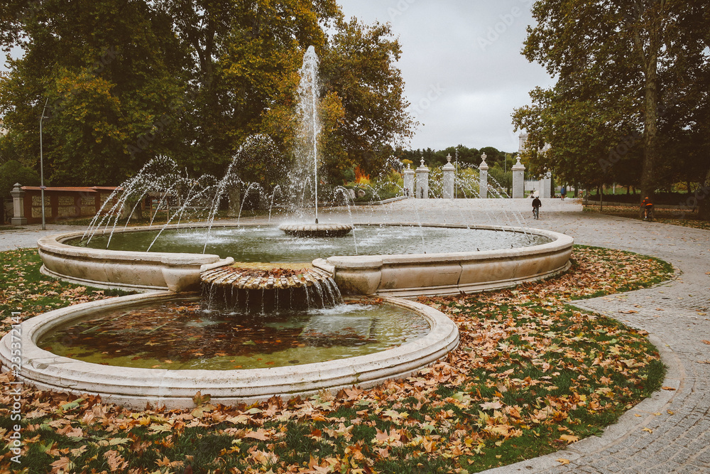 Fuente en otoño Casa de Campo en Madrid