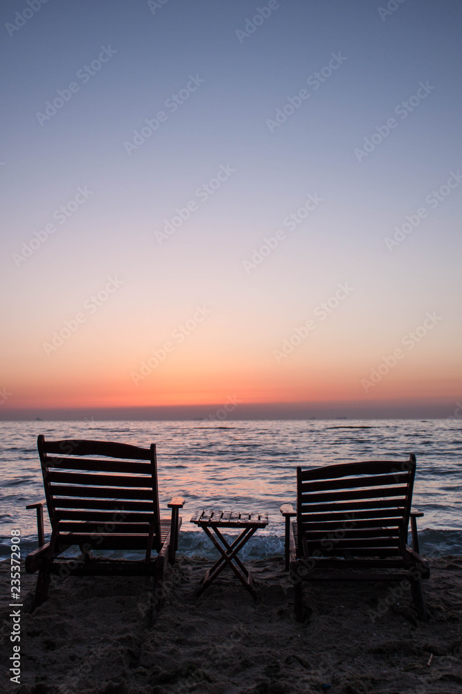 rest for two at the sea