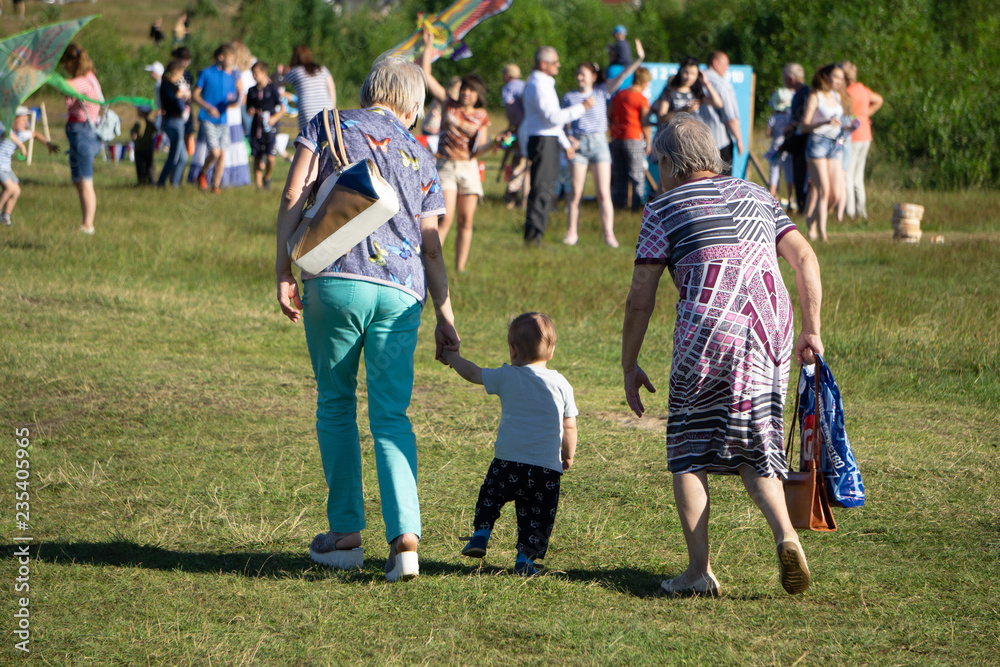 Obraz premium People raised hand air fighting for protest .