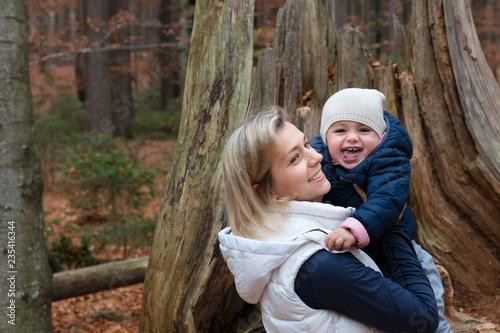 Mum and her baby girl in the Bavarian Forrest