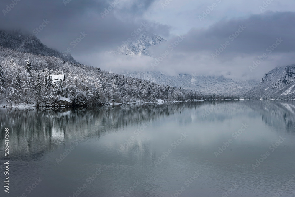 Winter am Wocheiner See