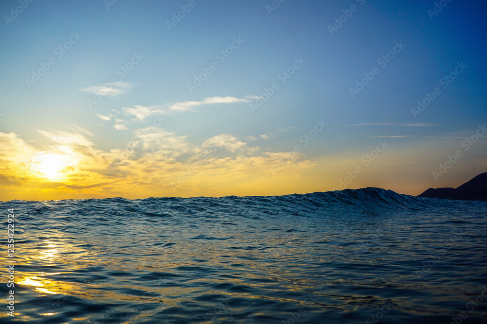 Fototapeta premium Last wave of the day