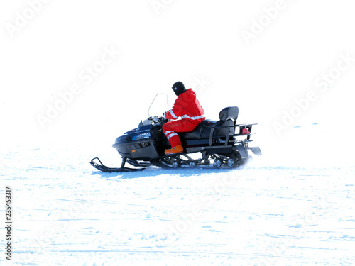 Skidoo und Forscher im NEEM Forschungscamp im grönländischen Inlandeis photo