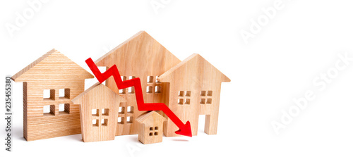 a decline in property prices. population decline. falling interest on the mortgage. reduction in demand for the purchase of housing. low energy efficiency, low prices for public utilities. arrow down. photo