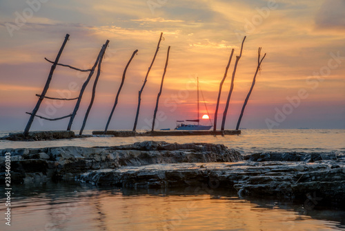 Strand in Savudrija. Kroatien. Sonnenuntergang photo