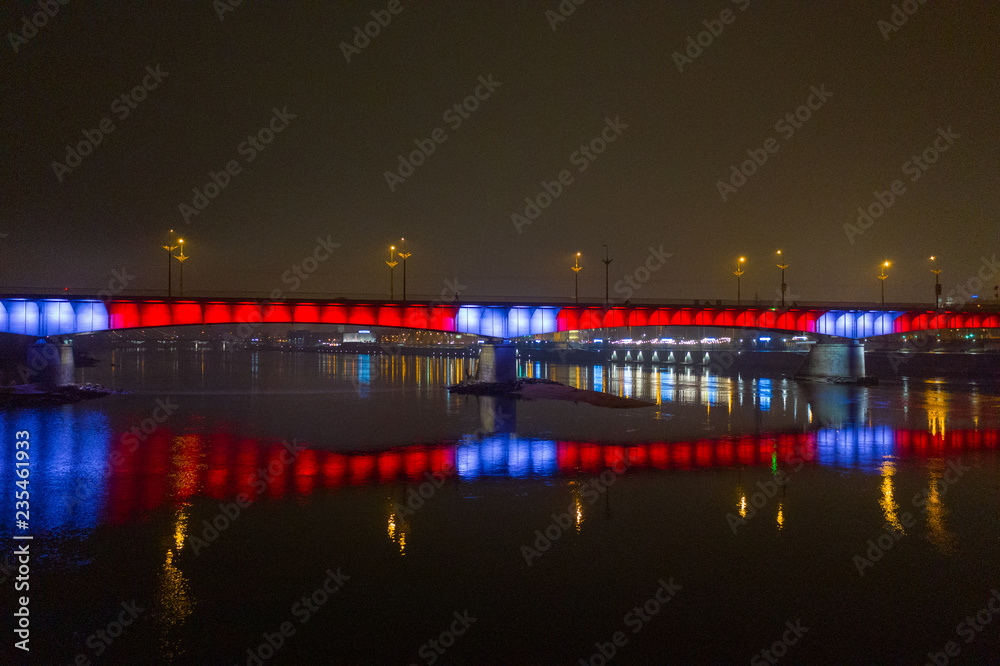 most na rzece oświetlony nocą, bulwary wiślane