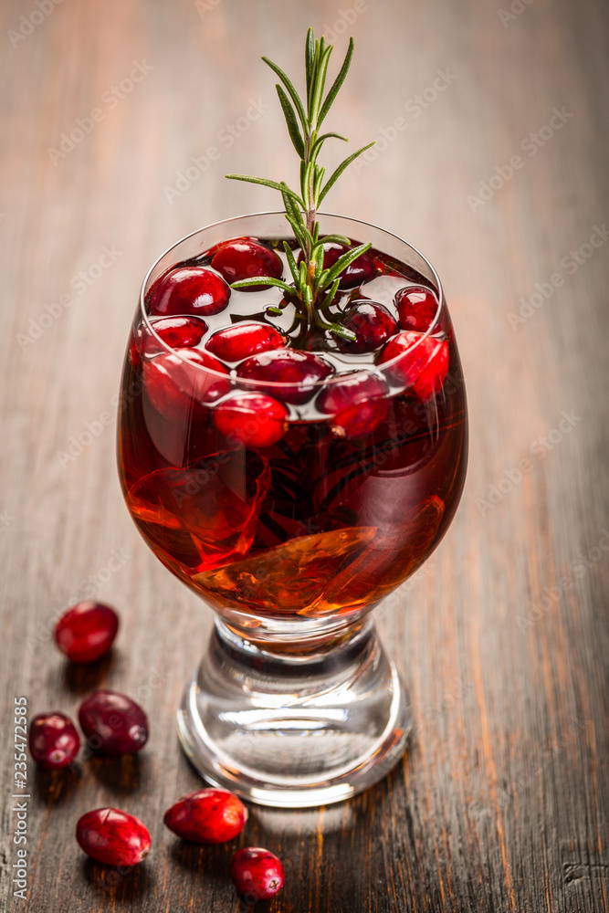 Mulled wine or hot punch with cranberries for Xmas Mulled wine or hot punch with cranberries for Xmas