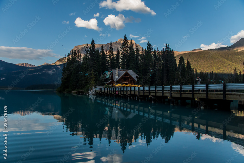 Fototapeta premium Emerald Lake