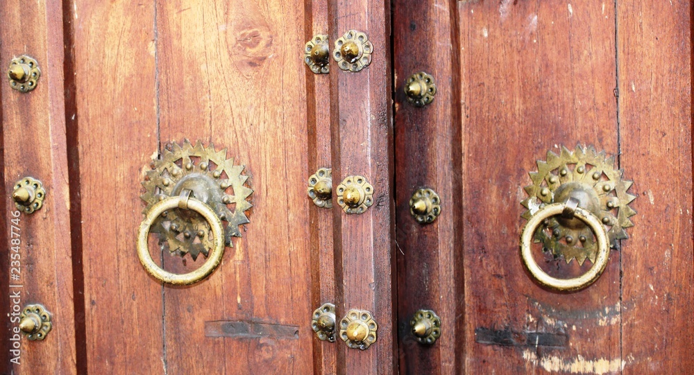 door knocking hing symmetrical pattern door knocking hing symmetrical pattern