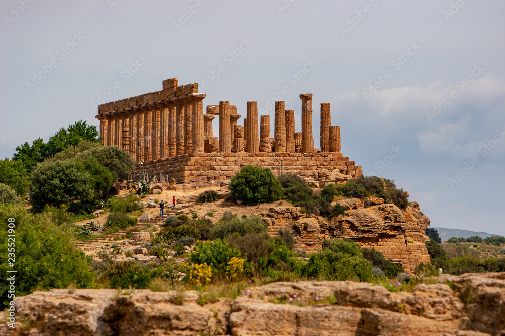 Fototapeta premium Sicile - Agrigente - Vallée des temples - Temple d'Héra (ou de Junon Lacinienne)