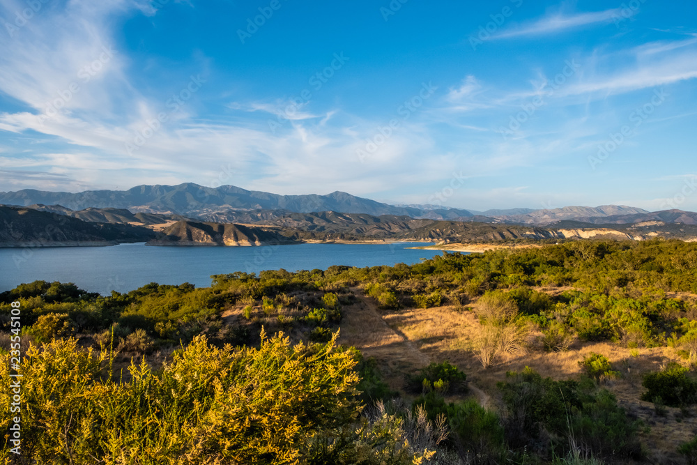 Naklejka premium Santa Ynez Lake Cachuma 3