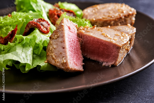 tuna staek and salad