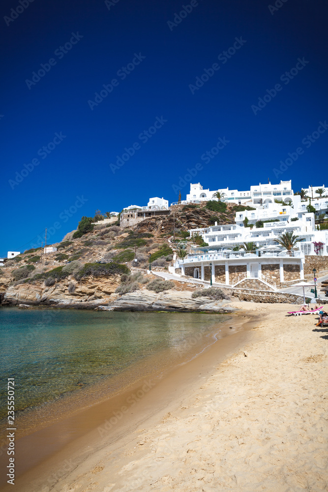 Griechischer Strand, menschenleer