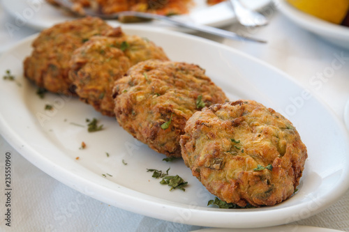 Griechische Zucchinilaibchen