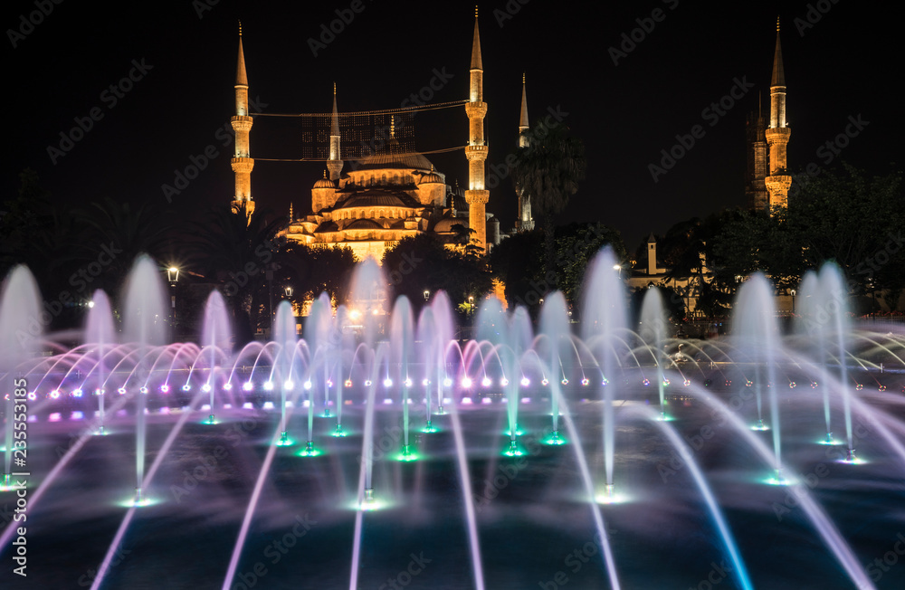 Sultan Ahmet Camii with foutain at night.