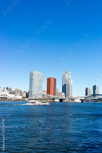 view of the Sumida River Tokyo © EISAKU SHIRAYAMA