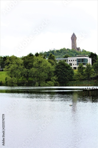 Foto Scenic Stirling University In Scotland Sits At The Base Of The Highlands