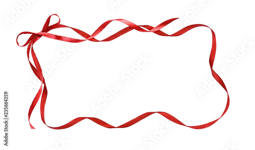 Czerwona ramka z jedwabnej wstążki z kokardą w rogu