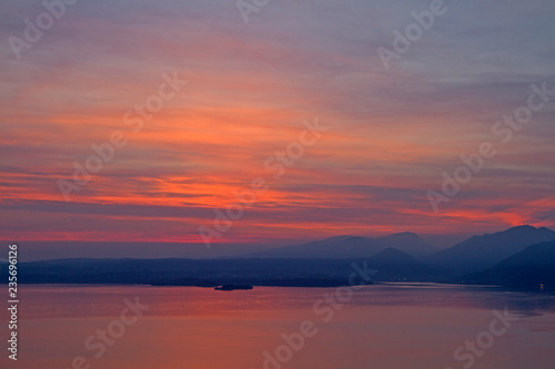 Sonnenuntergang am Gardasee © Hans und Christa Ede