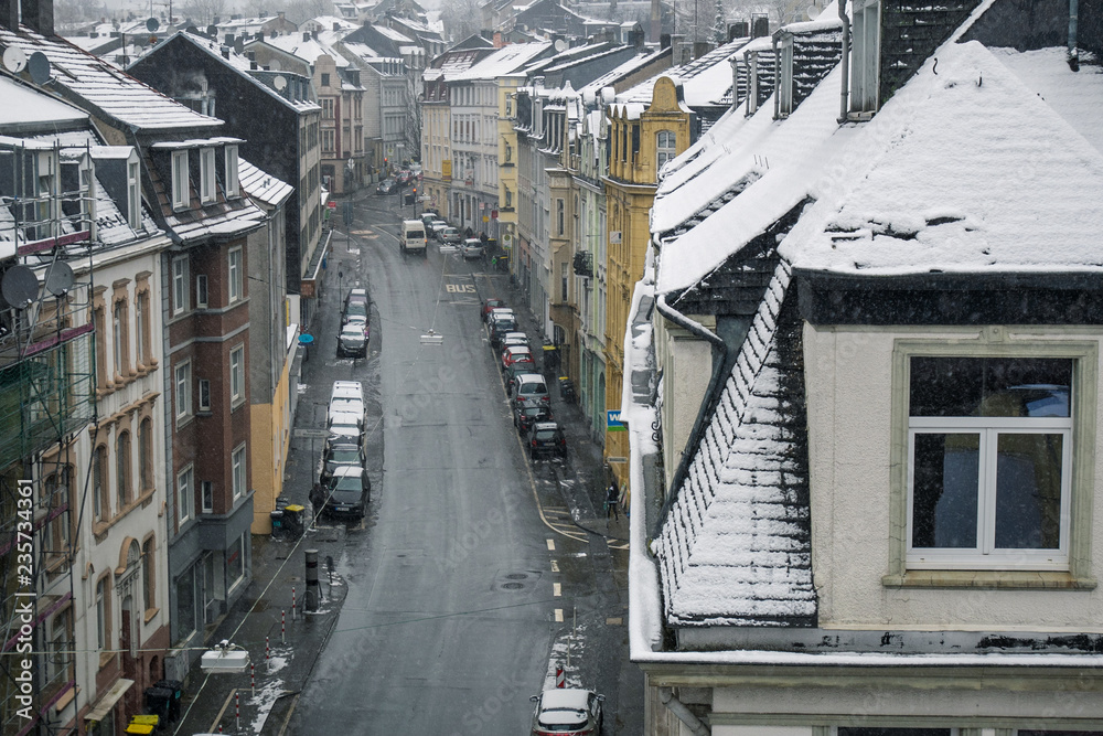 Obraz premium street in the city in winter
