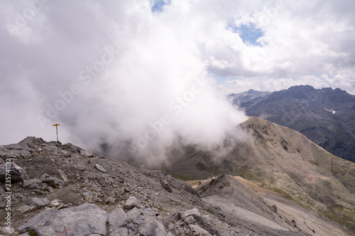 Besteigung des Piz Daint vom Ofenpass, vorbei am Il Jalet über den Westgrad auf den Gipfel (2968m) und zurück. Blick vom Gipfel auf Abstieg nach Tschierv.