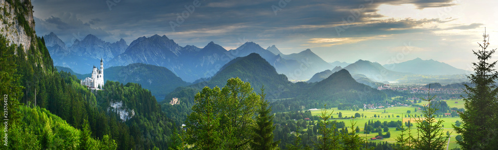 Naklejka premium Zamek Neuschwanstein, Niemcy