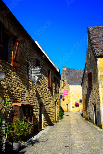 Fototapeta Naklejka Na Ścianę i Meble -  Street scene from the village of Beynac in the Dordogne region of France 