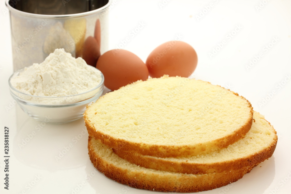 スポンジケーキと材料