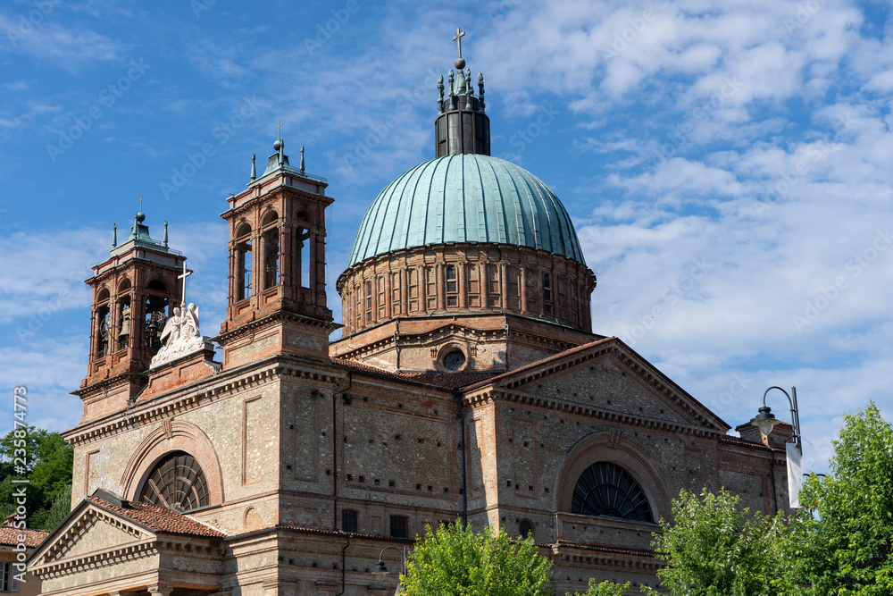 Dogliani: historic church