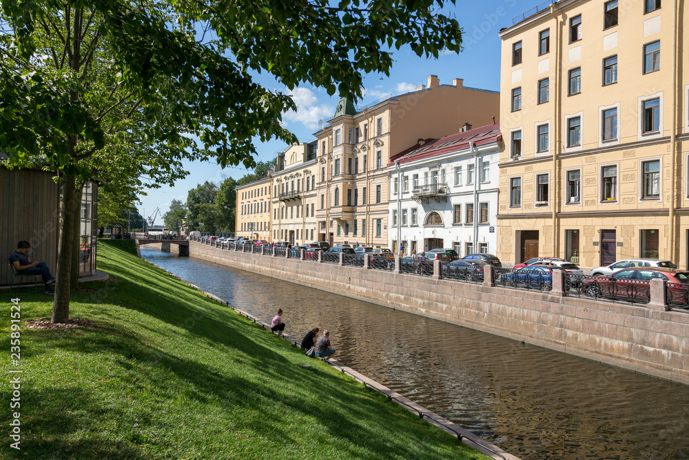 View of the Admiralty Canal near the city park View of the Admiralty Canal near the city park