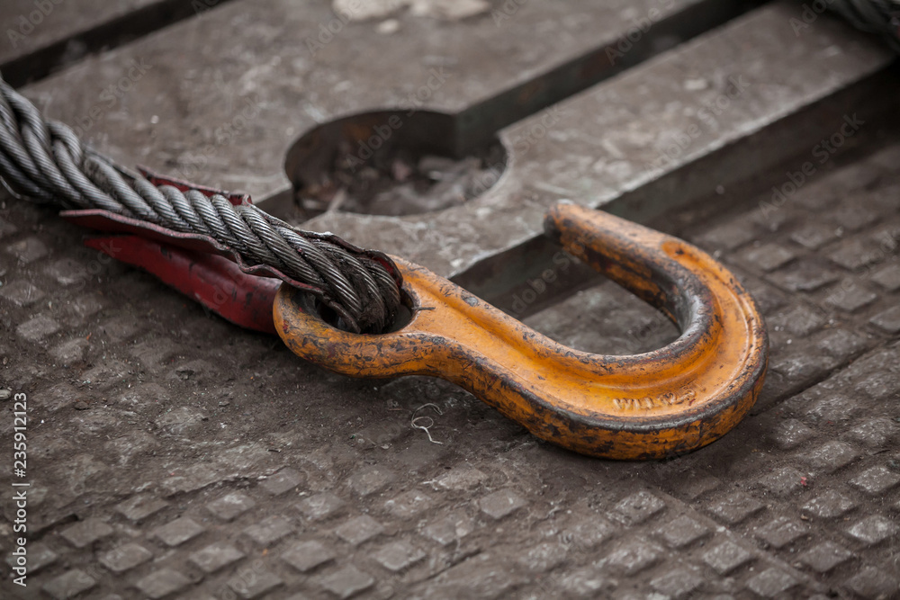 Hoist chains, chain hook wheel alignment, Chain hoists for heavy