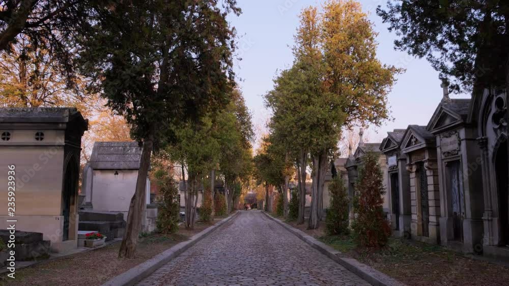 Allée Pere Lachaise