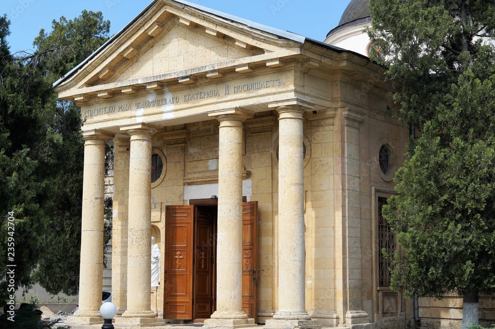 Fototapeta premium Kirche kolonnen