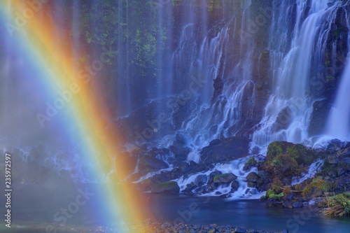 白糸の滝と虹 © T.Hasebe