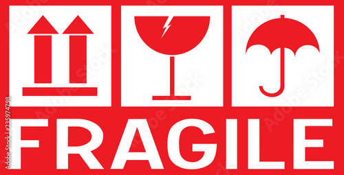 Stcker: fragile - hadle with care - this way up