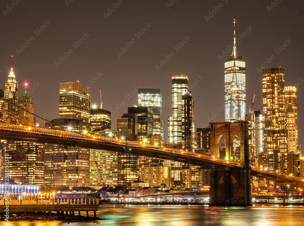ニューヨーク　ブルックリン・ブリッジとマンハッタン