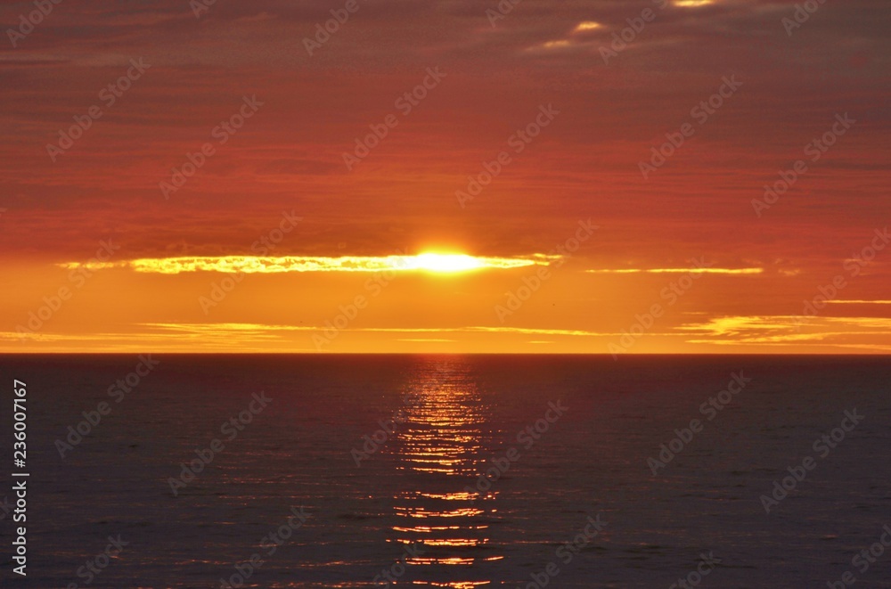 coucher de soleil sur la plage en Australie