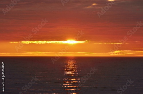 coucher de soleil sur la plage en Australie