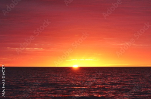 coucher de soleil sur la plage en Australie