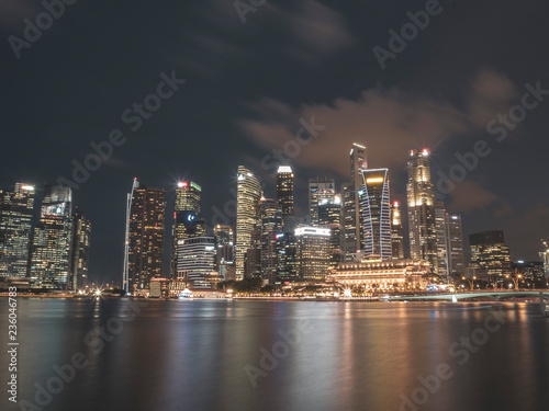 Singapore Skyline at Night © Elaine Adoptante