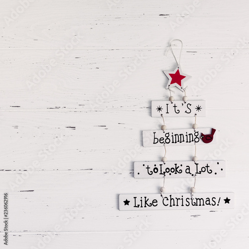 Christmas decorative wooden garland with text